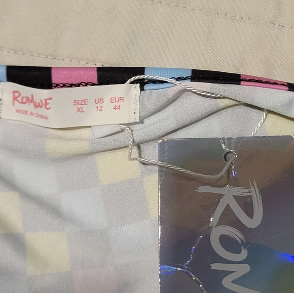 Checkered Tank - Picture 3 of 4